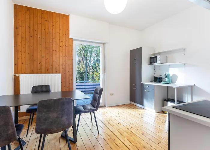 Semesterbostad Ferienwohnungen Am Gellershagenpark 2 *